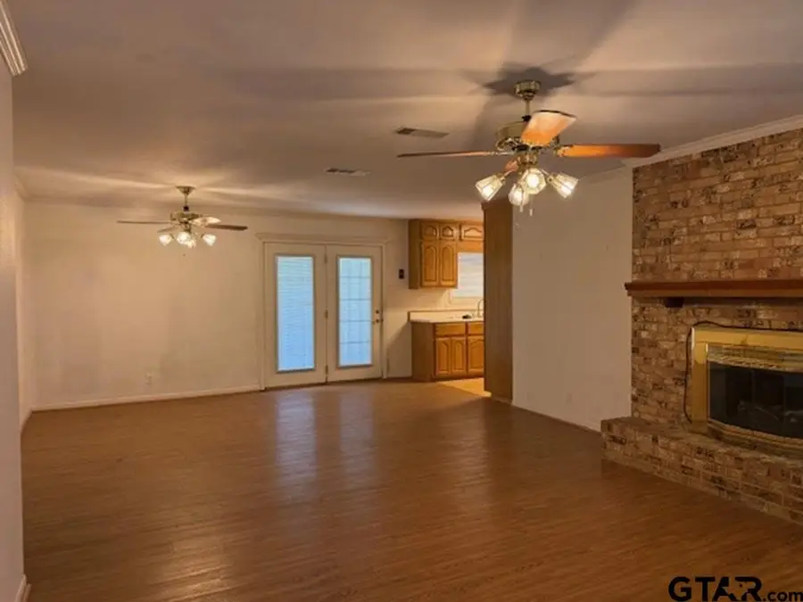 219 POWELL, Tyler, TX 75703 - Image #2