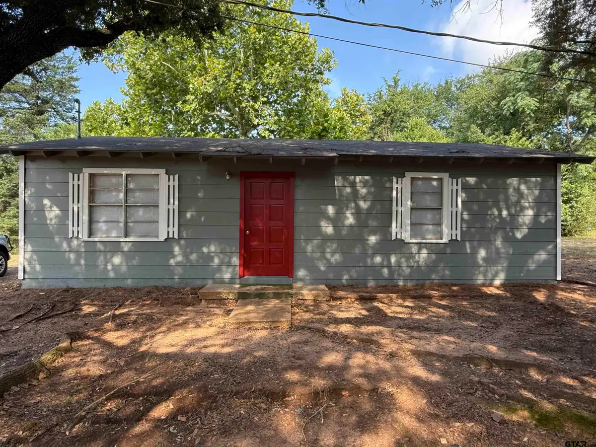 211 Garner Ln, Jacksonville, TX 75766 - Image #1