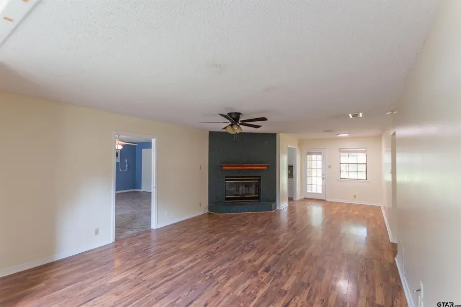 1101 Russell Dr, Whitehouse, TX 75791 - Image #3