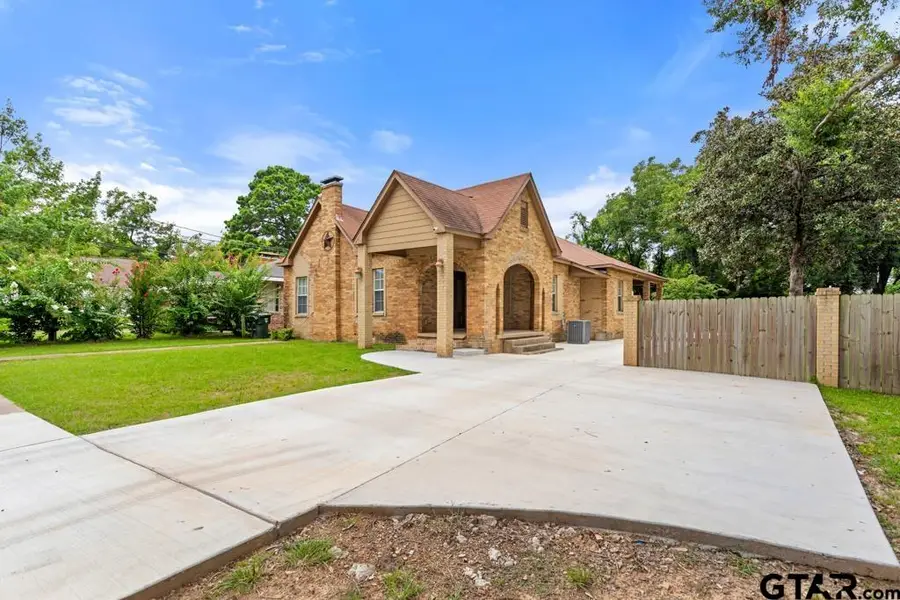 1704 E Houston St, Tyler, TX 75702 - Image #3