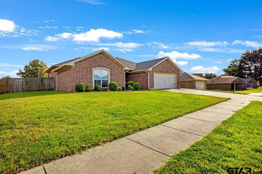 19110 Winstar Dr, Flint, TX 75762 - #2