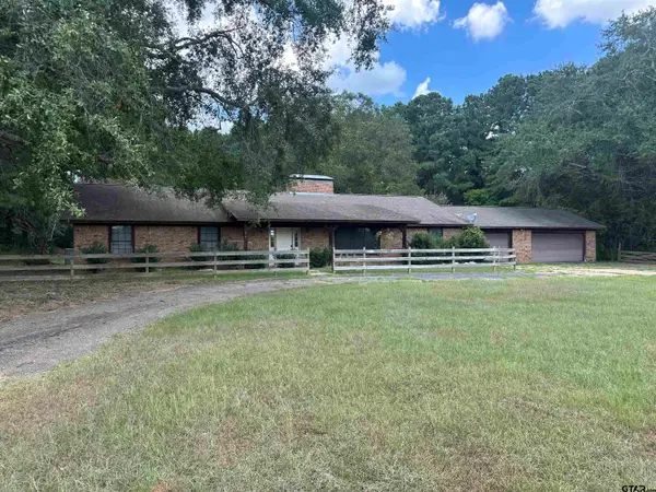 141 Meador Rd, Kilgore,  75662