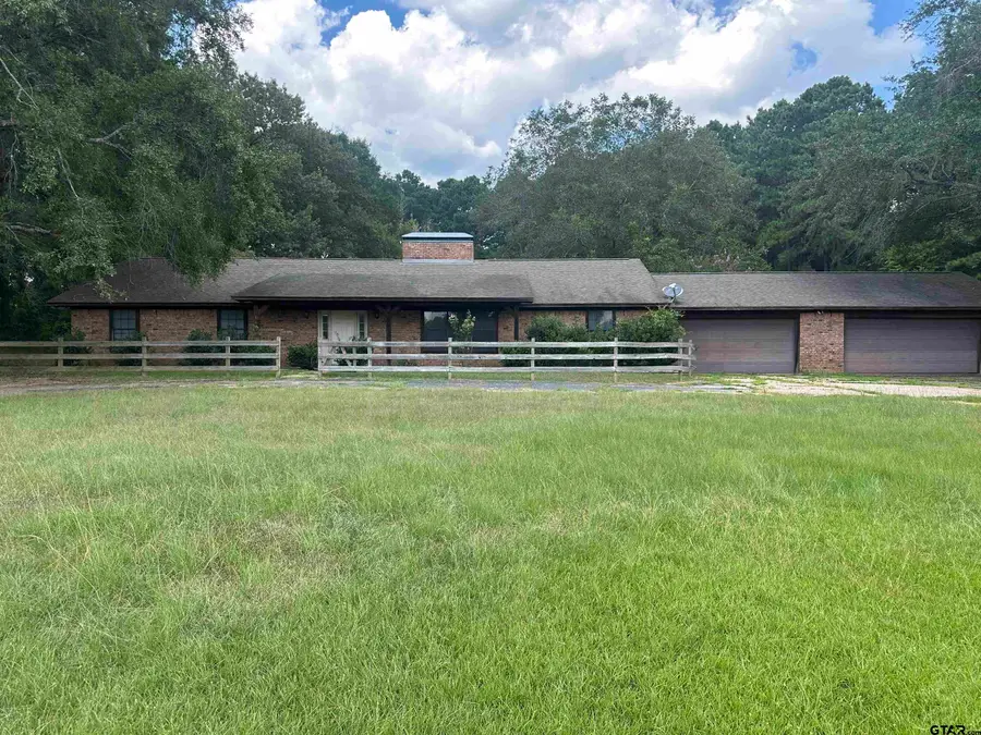 141 Meador Rd, Kilgore, TX 75662 - #2