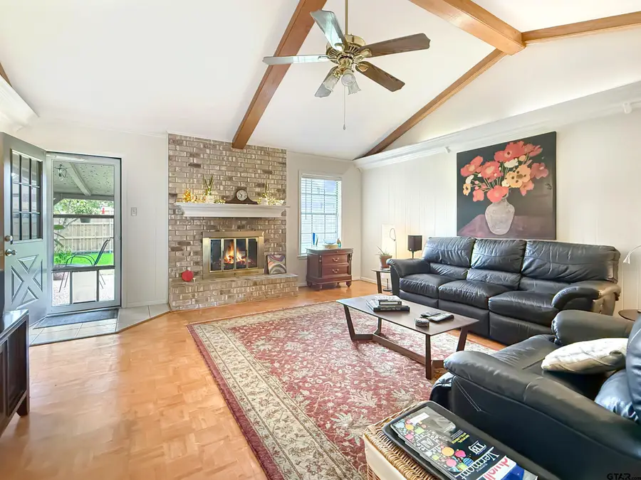 1408 Woodbridge Dr, Tyler, TX 75703 - Image #3