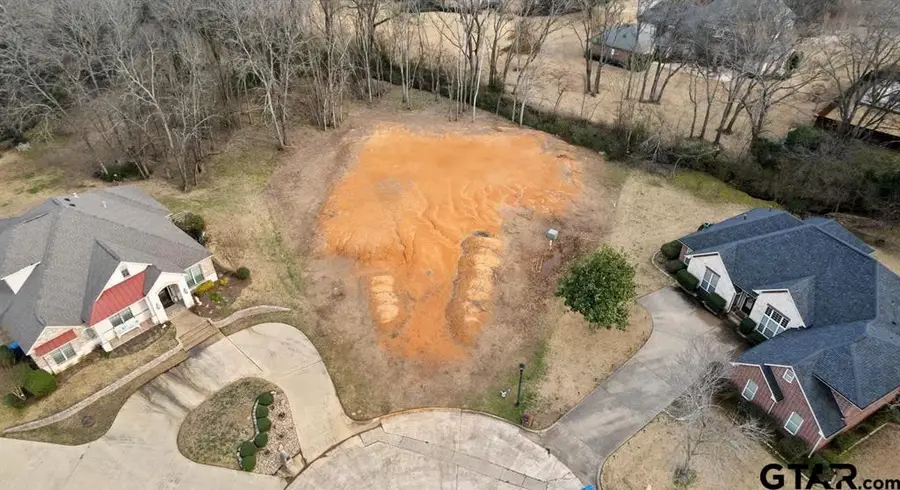 912 Holly Hill Ln, Mount Pleasant, TX 75455 - Image #2