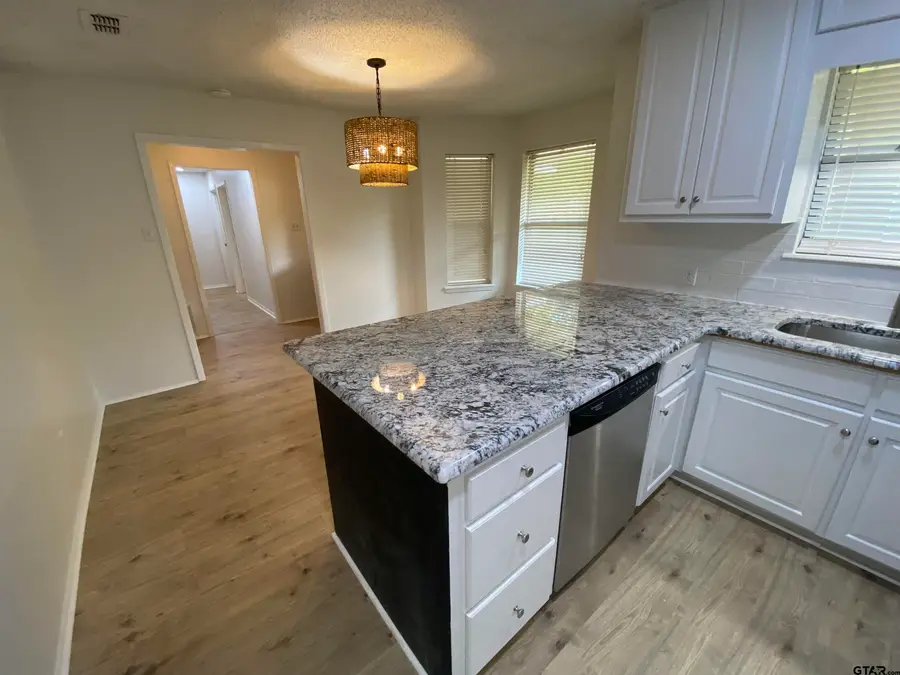 1102 Angie, Whitehouse, TX 75791 - Image #3