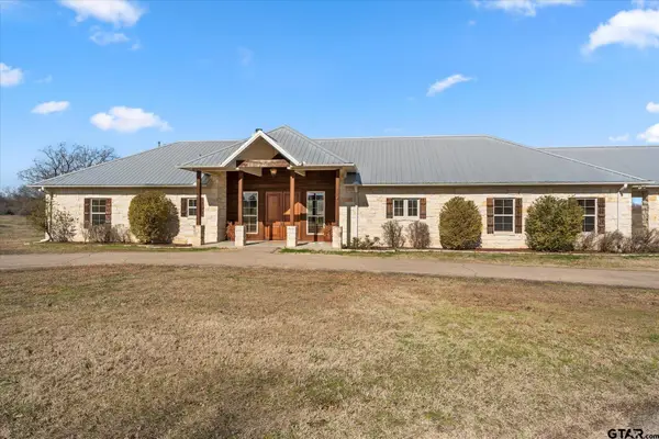 240 Pr 1613, Mt Pleasant, TX 75455