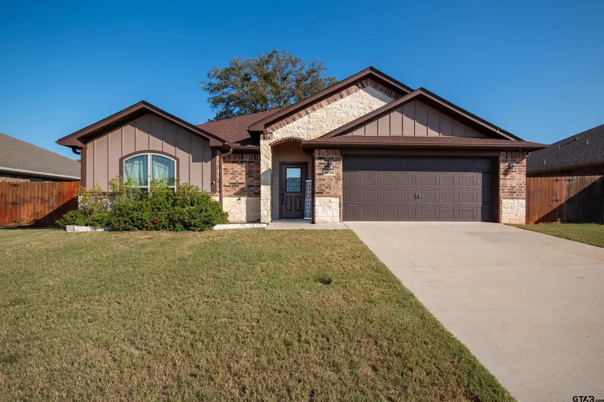 15326 Spring Oaks Dr, Lindale, TX 75771 - Image #1