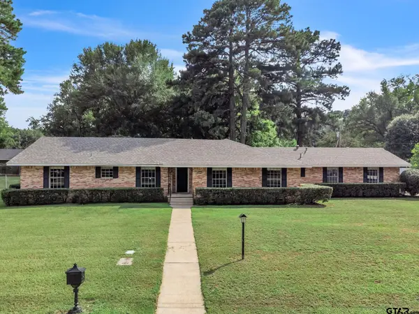 700 Emily Dr., Longview, TX 75601