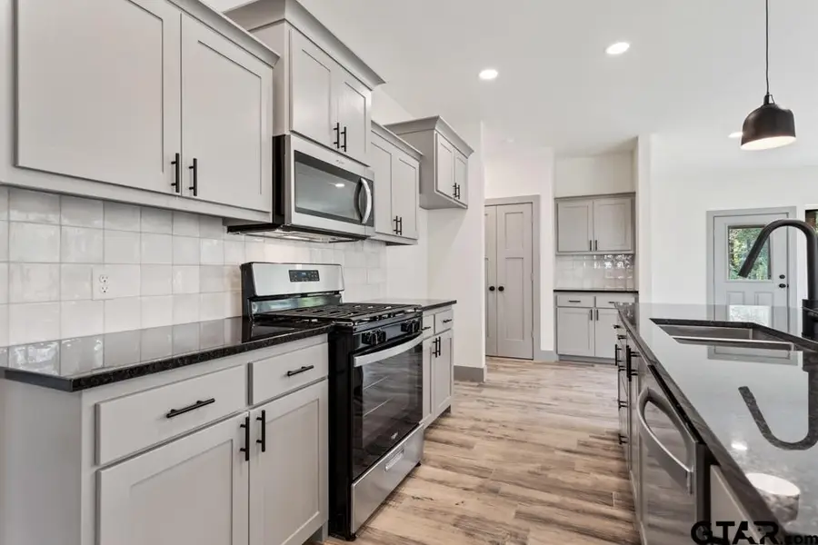 16326 Crossing Circle, Lindale, TX 75771 - Image #3