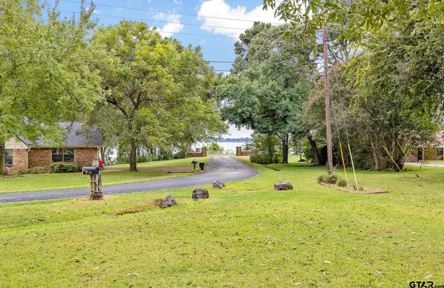 21743 South Shore Dr, Chandler, TX 75758 - Image #2