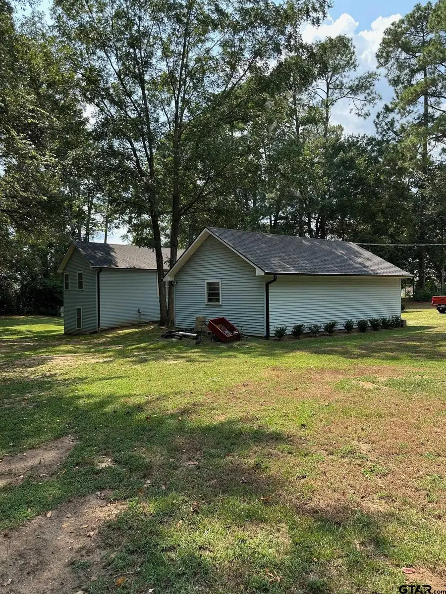 2217 Bass Hollow Circle, Jacksonville, TX 75766 - Image #3