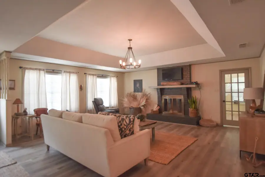 20346 Lake Shore Cir, Flint, TX 75762 - Image #3