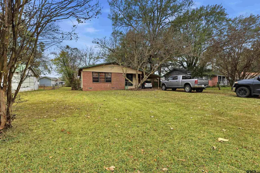 1714 E 1st St, Mount Pleasant, TX 75455 - Image #2