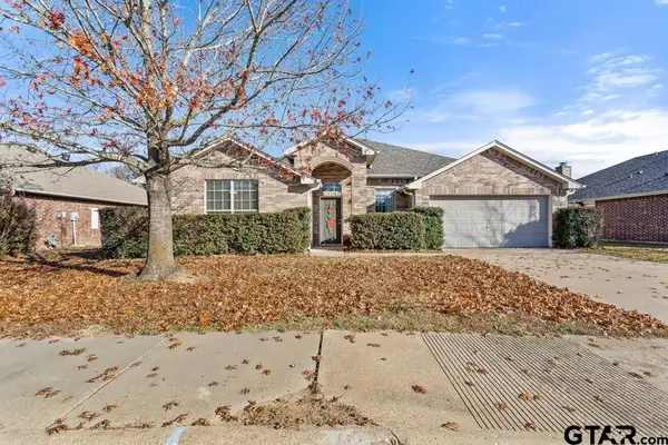 5821 Thompson Place, Tyler, TX 75707