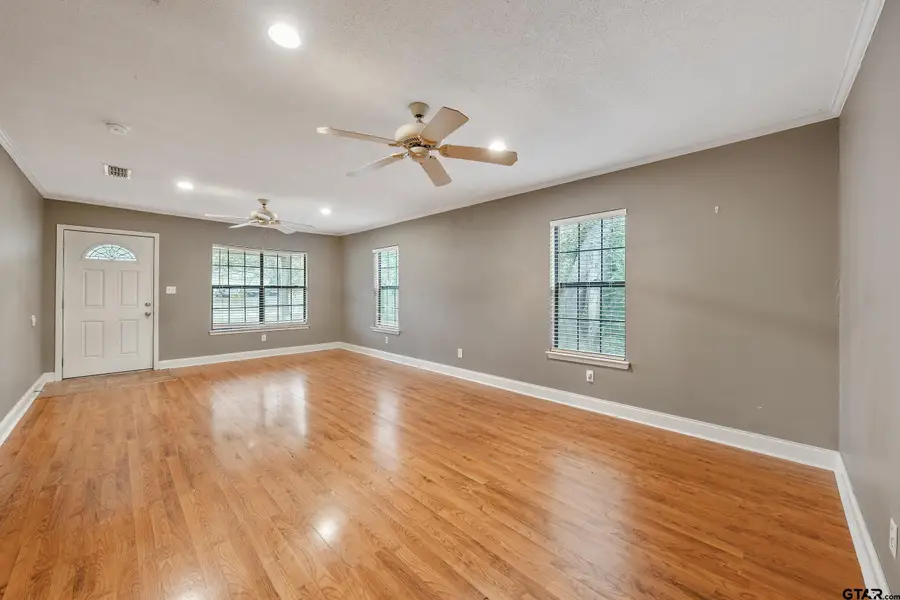 619 Martin, Chandler, TX 75758 - Image #3