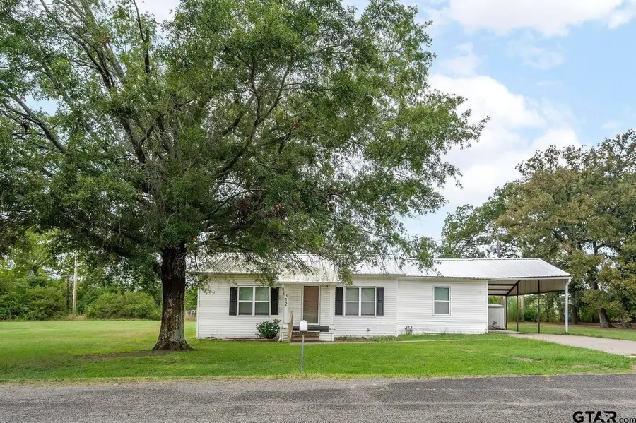 312 Circle Drive, Bogata, TX 75417 - Image #3