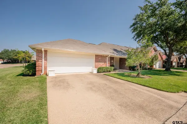 5401 Hollytree Drive, #1301, Tyler, TX 75703
