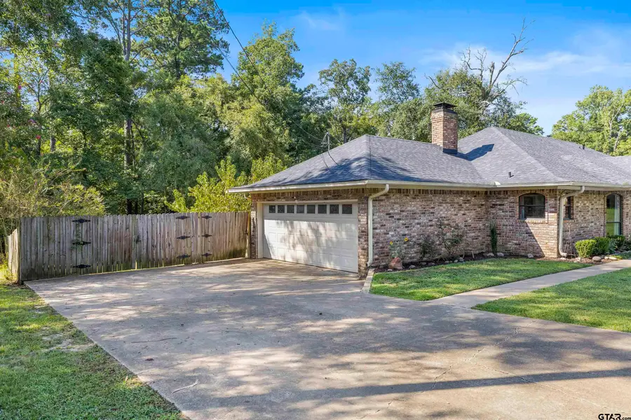 221 CR 1424, Jacksonville, TX 75766 - Image #2