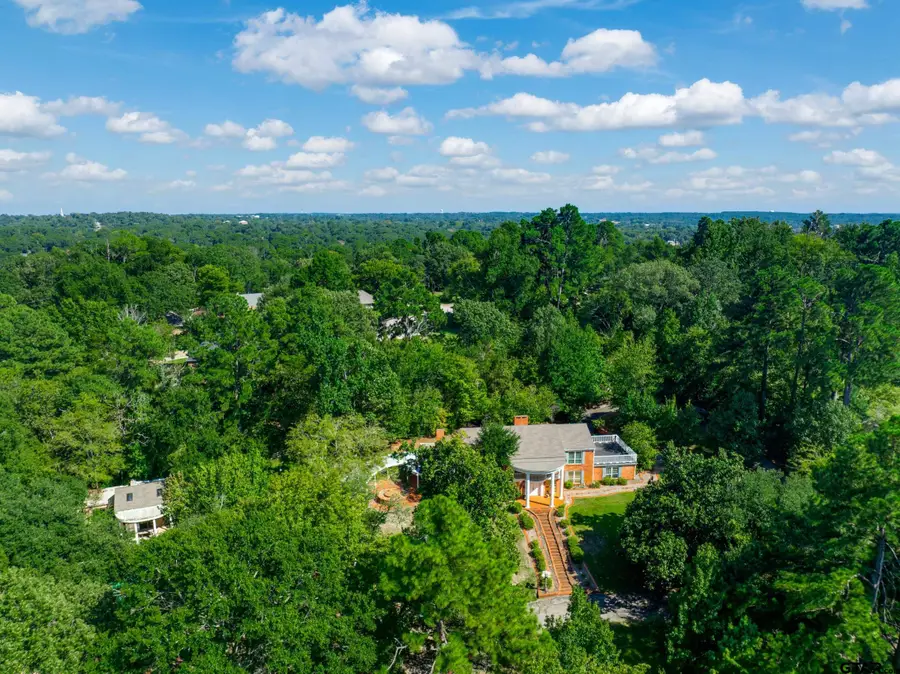 2900 S ROBERTSON AVE, Tyler, TX 75701 - #3