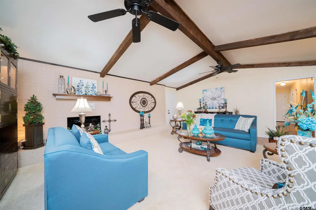 209 Cheryl St, Longview, TX 75604 - #1