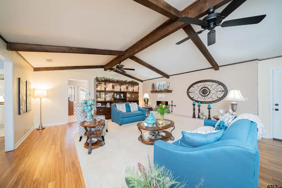 209 Cheryl St, Longview, TX 75604 - #2