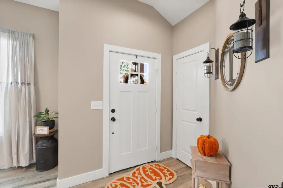 16210 Crossing Circle, Lindale, TX 75771 - Image #3