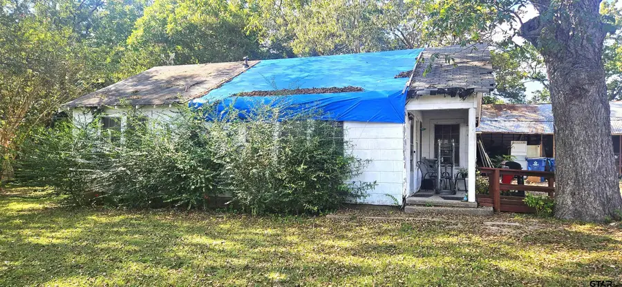 519 E Longview St, Arp, TX 75750 - Image #2