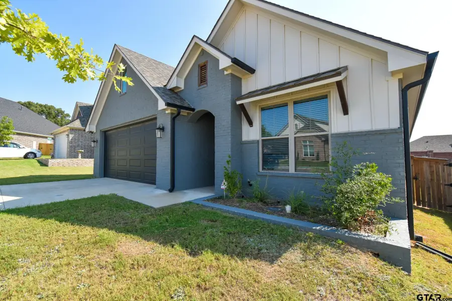 7012 Hillside Ave, Tyler, TX 75707 - Image #3