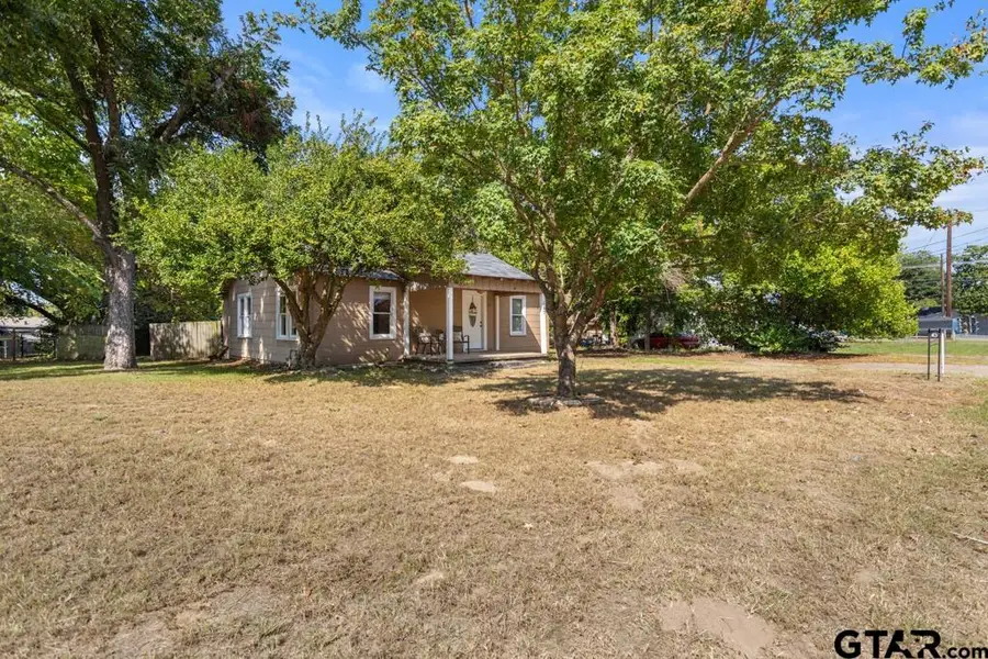 107 Mallory St, Lindale, TX 75771 - Image #2