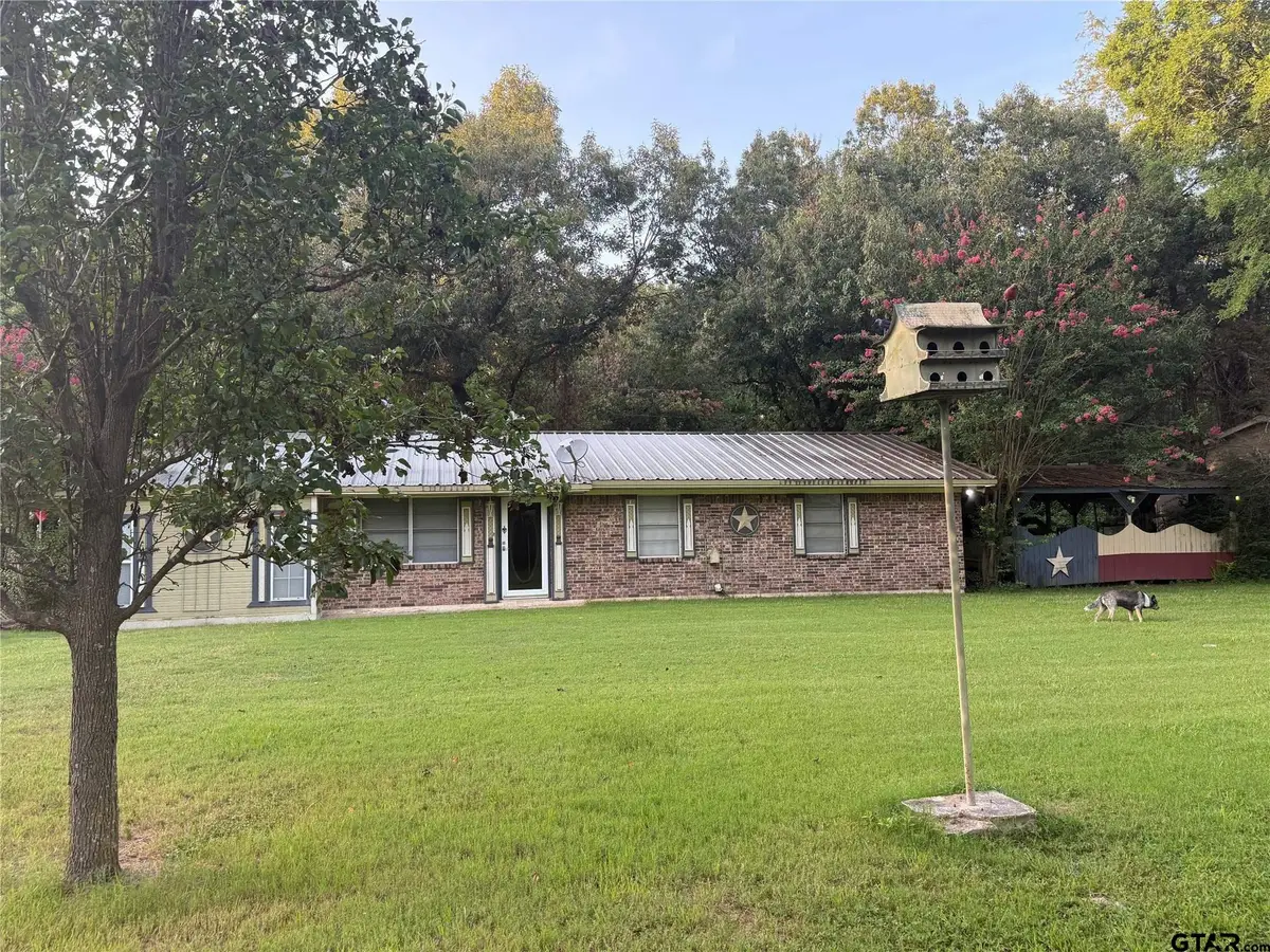 412 S Birch St, Van, TX 75790 - #1