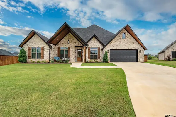 213 Serenity Dr, Bullard, TX 75757