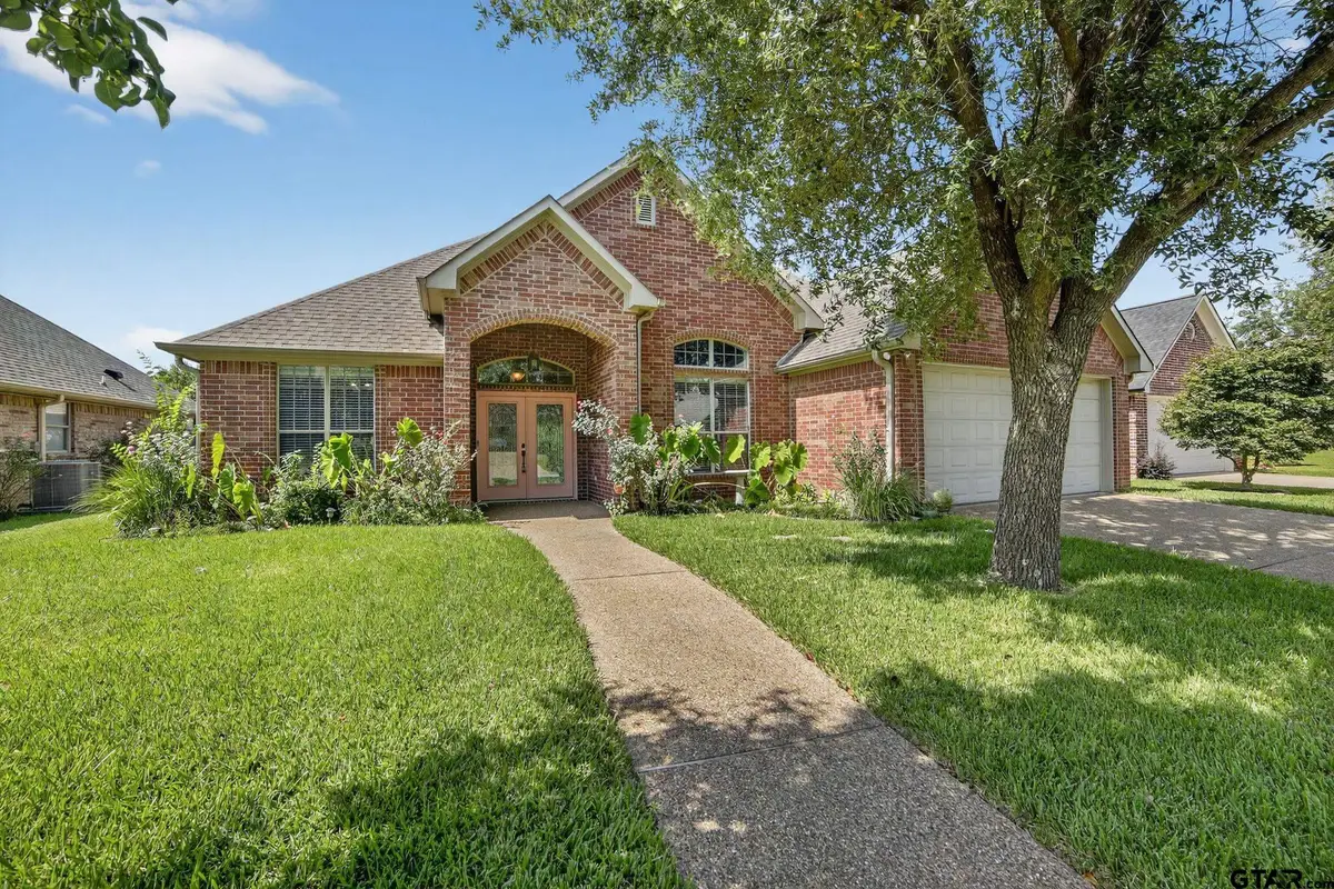 842 Carriage Dr, Tyler, TX 75703 - Image #1