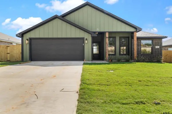 16525 Crossing Circle, Lindale, TX 75771