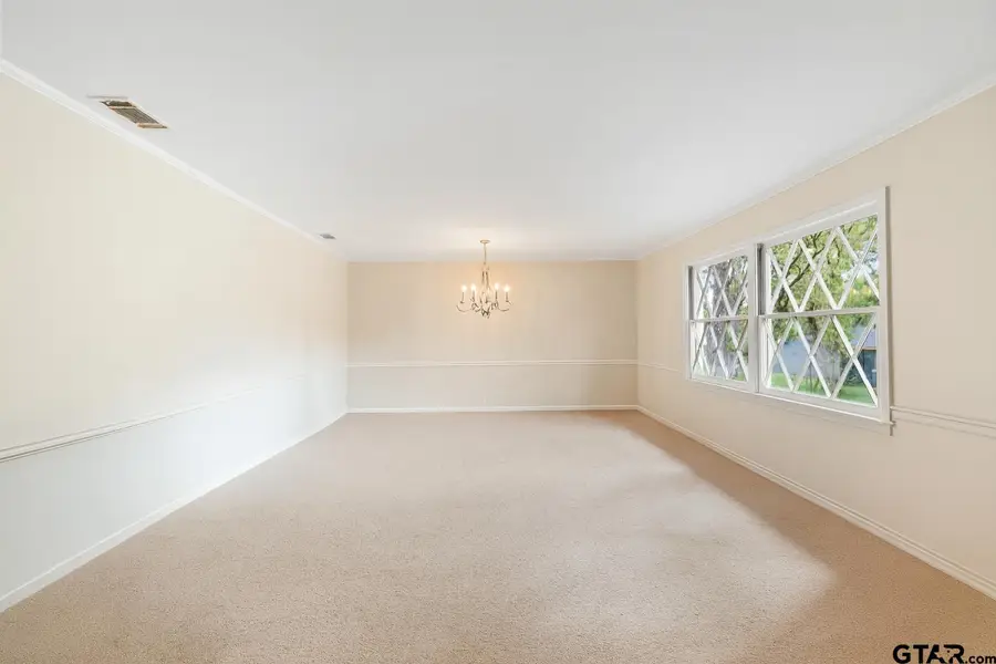 1602 Dennis Dr, Tyler, TX 75701 - Image #3