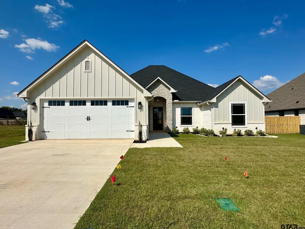 1210 Golden Eagle Way, Whitehouse, TX 75791 - Image #1