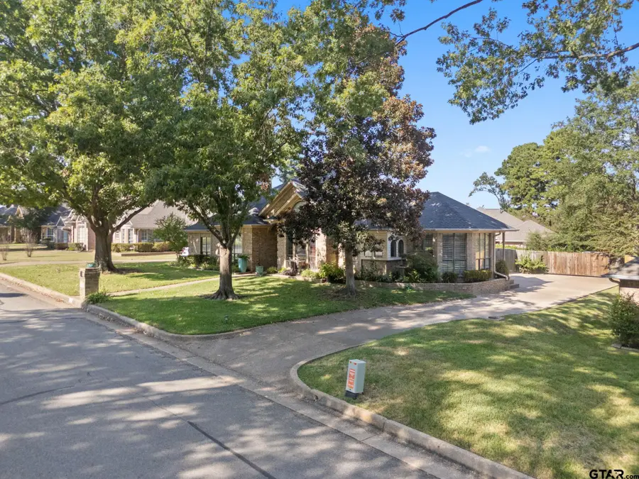 4004 Lazy Creek Drive, Tyler, TX 75707 - Image #2