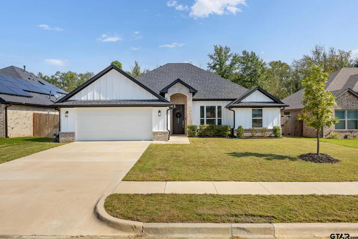 19136 Ambrosia Dr, Flint, TX 75762 - Image #1