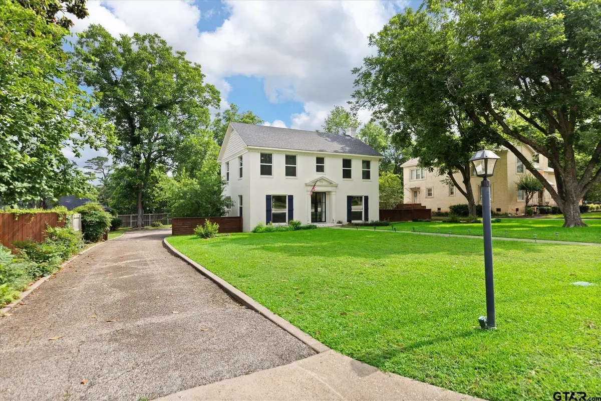 513 E Young St, Longview, TX 75602 - Image #1