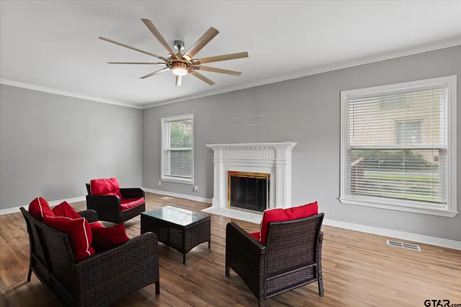 513 E Young St, Longview, TX 75602 - Image #3