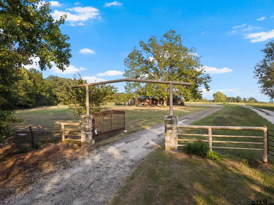 1663 County Road 1405, Bogata, TX 75417 - Image #2