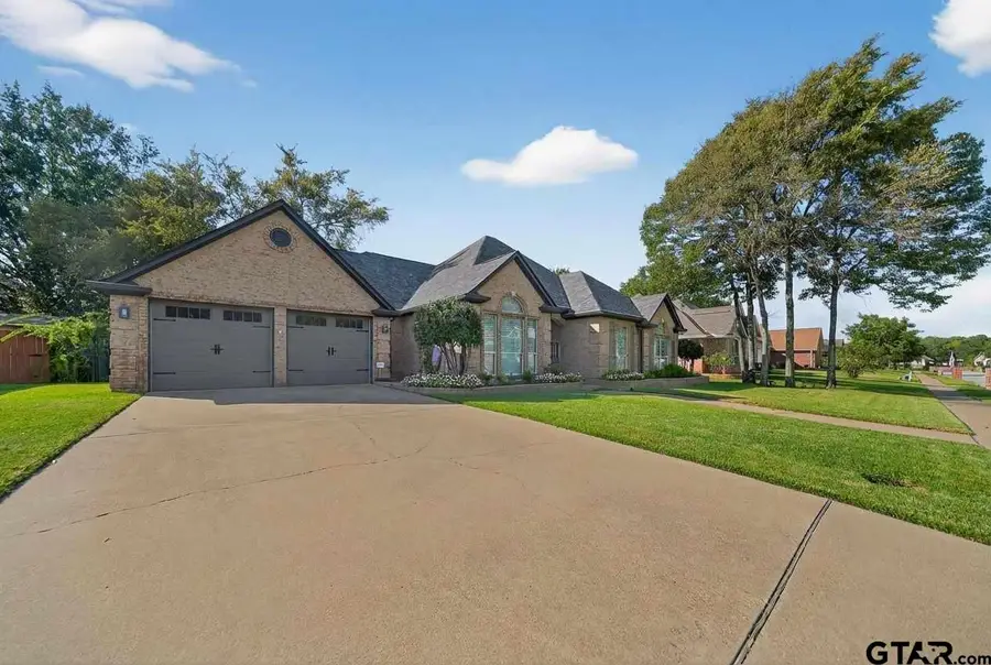 5829 Brynmar Court, Tyler, TX 75703 - Image #2