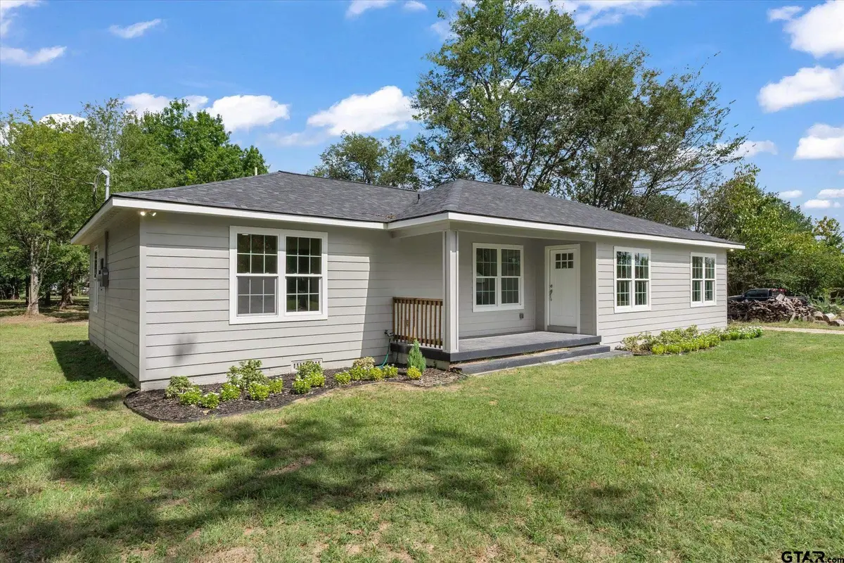 229 E Nevada, Van, TX 75790 - #1