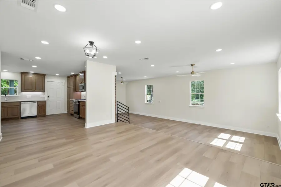 229 E Nevada, Van, TX 75790 - #3