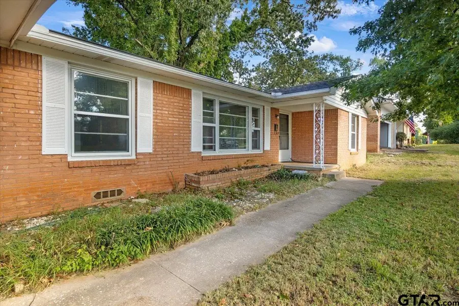 2110 Crestwood Dr, Tyler, TX 75701 - Image #3