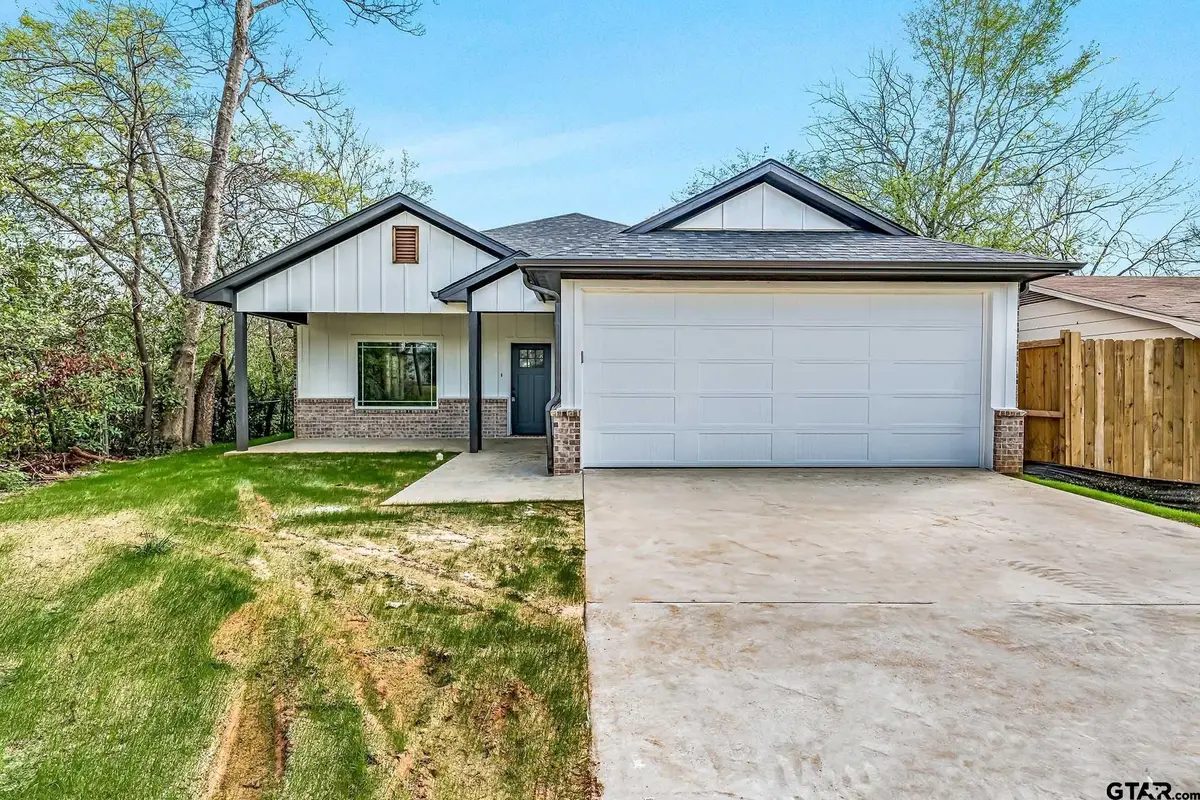 105 W Tena, Jacksonville, TX 75766 - Image #1