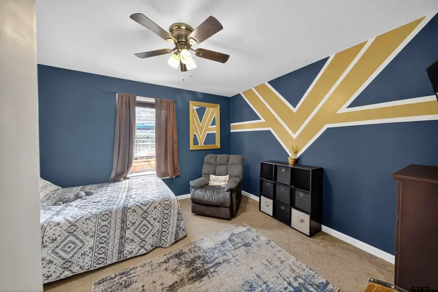 306 4th St., Palestine, TX 75803 - #3