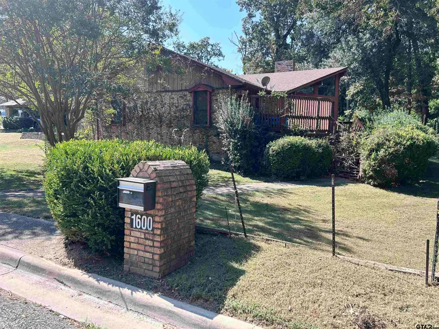 1600 Mc Minn, Mount Pleasant, TX 75455 - Image #3