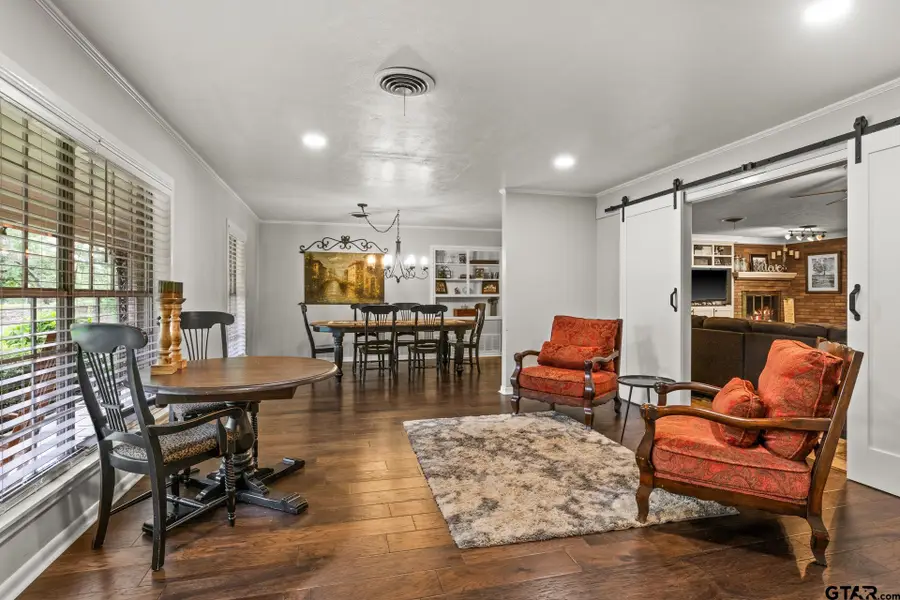 306 Dellwood Drive, Mount Pleasant, TX 75455 - Image #3