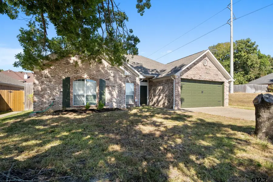 3114 Arbor Oak Dr, Tyler, TX 75707 - Image #2